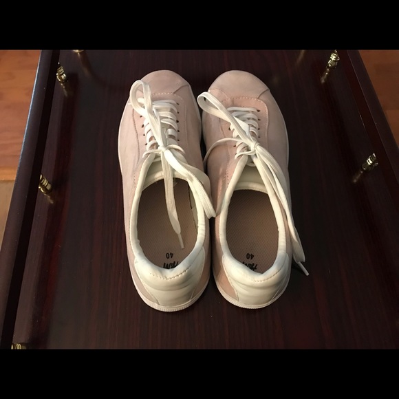 Nice Pink Suede H&M Sneakers! - Picture 7 of 9